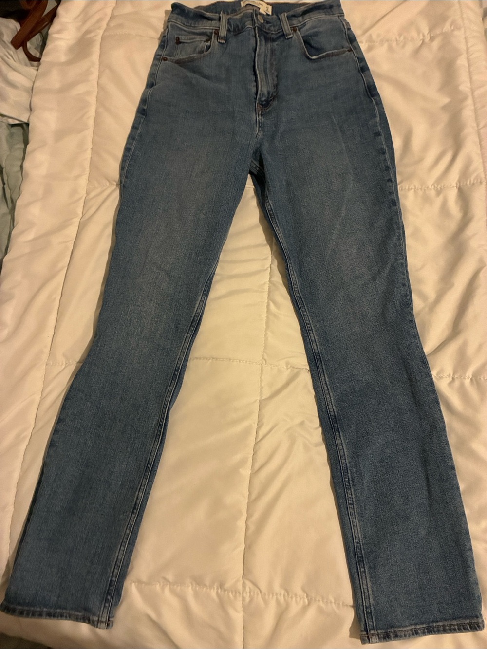 Abercrombie & Fitch WOMENS Slim Straight Jeans - SIZE 4 - GREAT condition